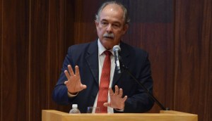 Aloizio Mercadante BNDES fala em plenário