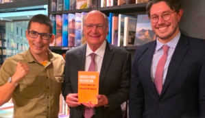 posam para foto renato trezoitão geraldo alckmin pedro guerra