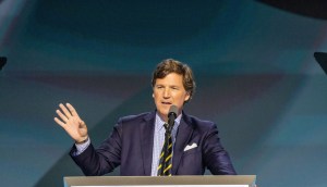 Imagem da matéria: Tucker Carlson diz que não investe em Bitcoin porque acha que a CIA o criou