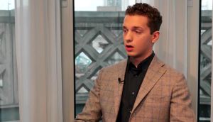 Imagem da matéria: Conheça a história do jovem que começou como trader aos 9 anos e fundou gigante do setor de criptomoedas